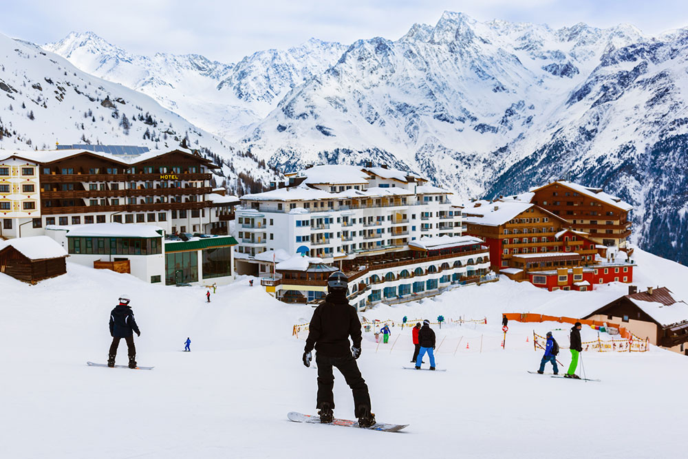 Top 5 Ski Dubai Resort Deals and Discounts to Check Out