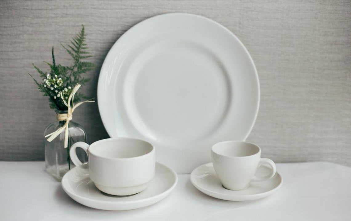 Different types of dinnerware sets