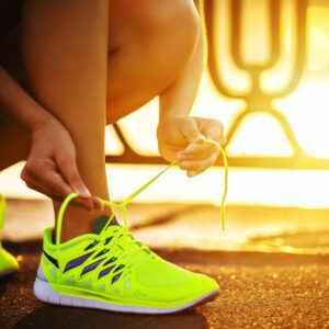 How to choose the right athletic shoes