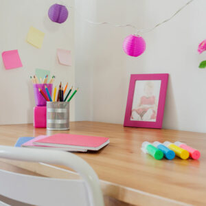 Tips on choosing the right desk for your kids