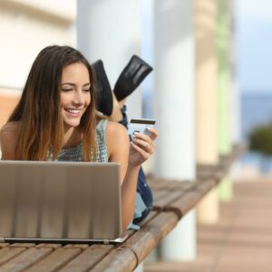 What to Look for When Getting a Student Credit Card