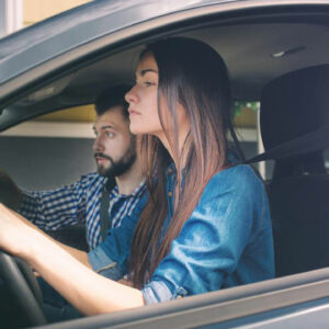 4 effective tips to choose the right driving course