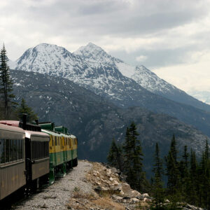 6 reasons why you should travel to the Canadian Rockies by train