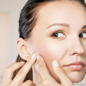 4 common skin problems and ways to deal with them