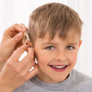 5 Factors To Consider While Choosing Hearing Aids