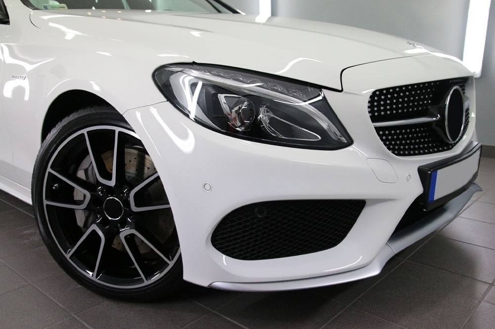 Luxury Meets Efficiency in the Mercedes-Benz AMG CLA 45