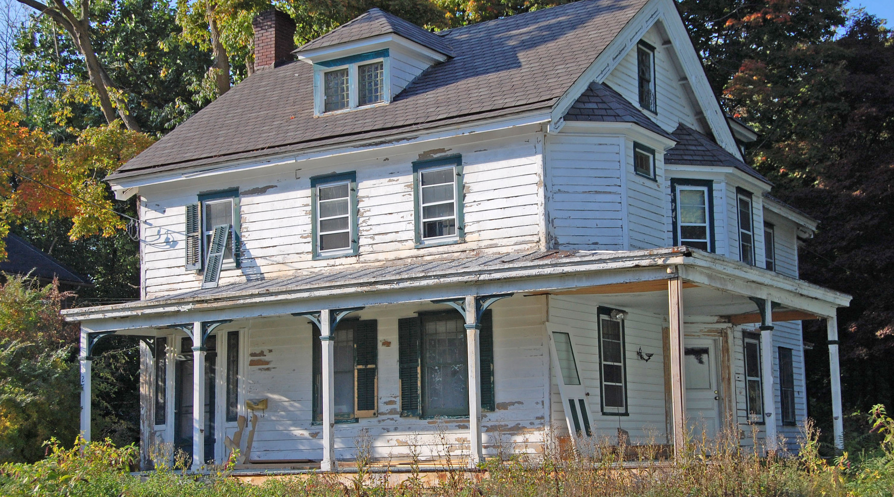 10 Tips to Follow When Buying an Abandoned Property