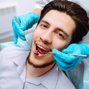 7 Factors to Consider Before Selecting a Dentist